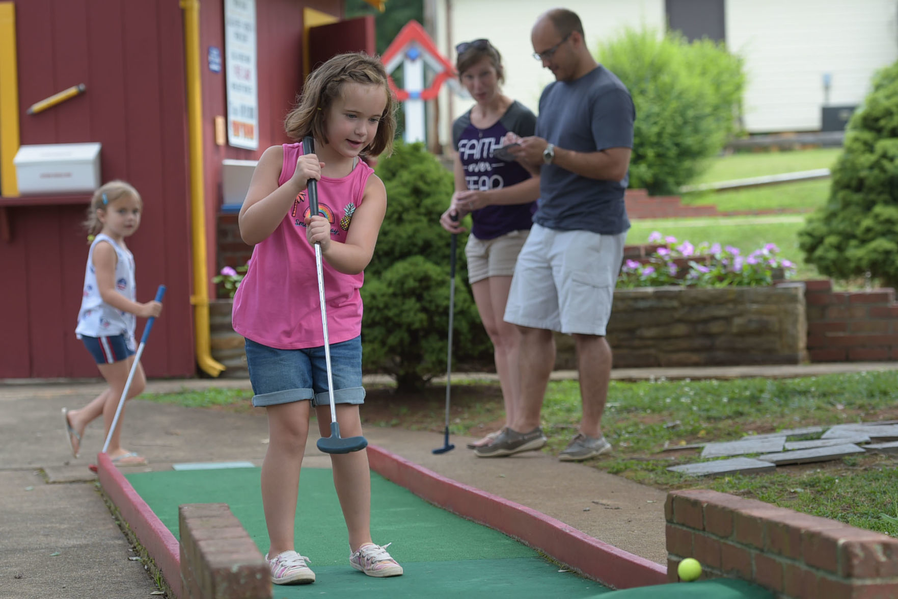 Tiny Town Golf 01